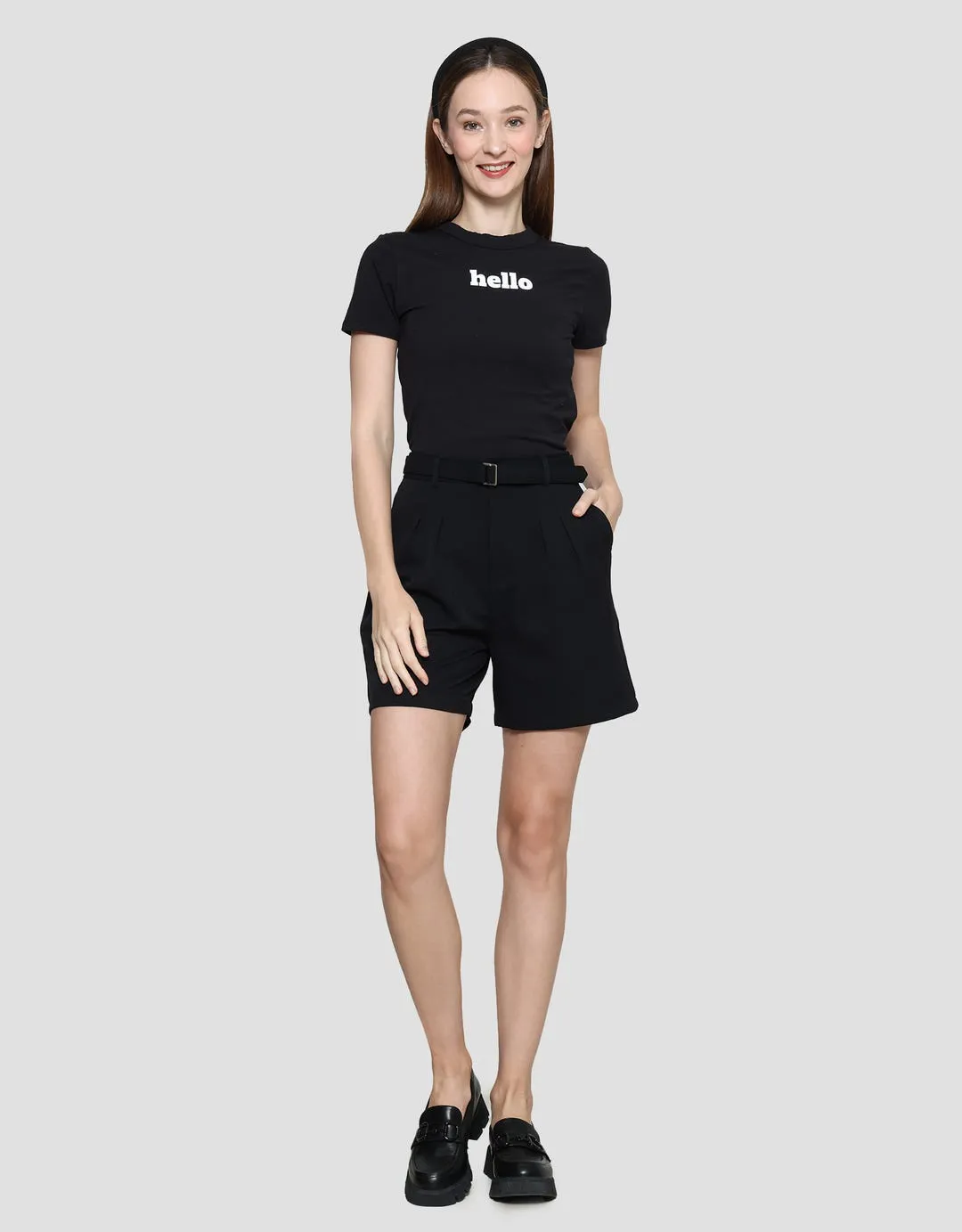 Connexion Buckle Celana Pendek Wanita