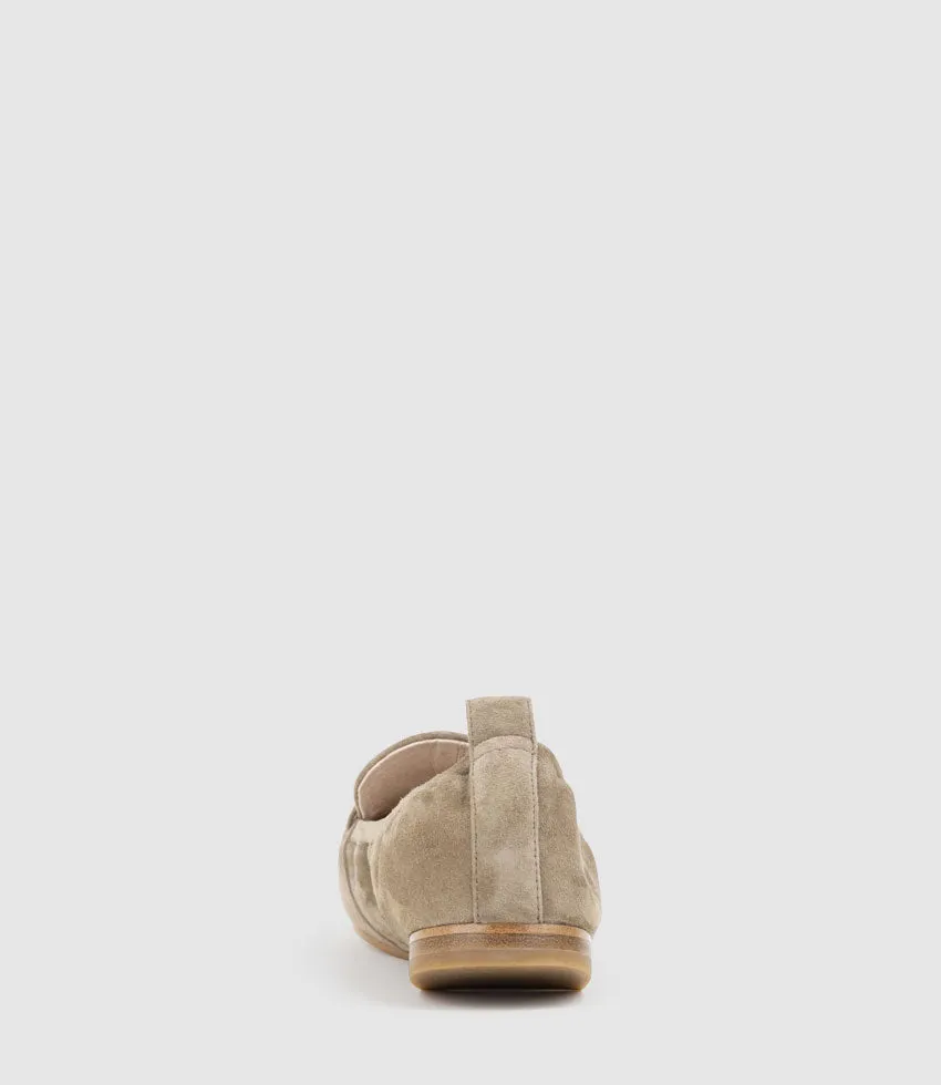 FINER Elastic Back Slipper With Hardware in Latte Suede