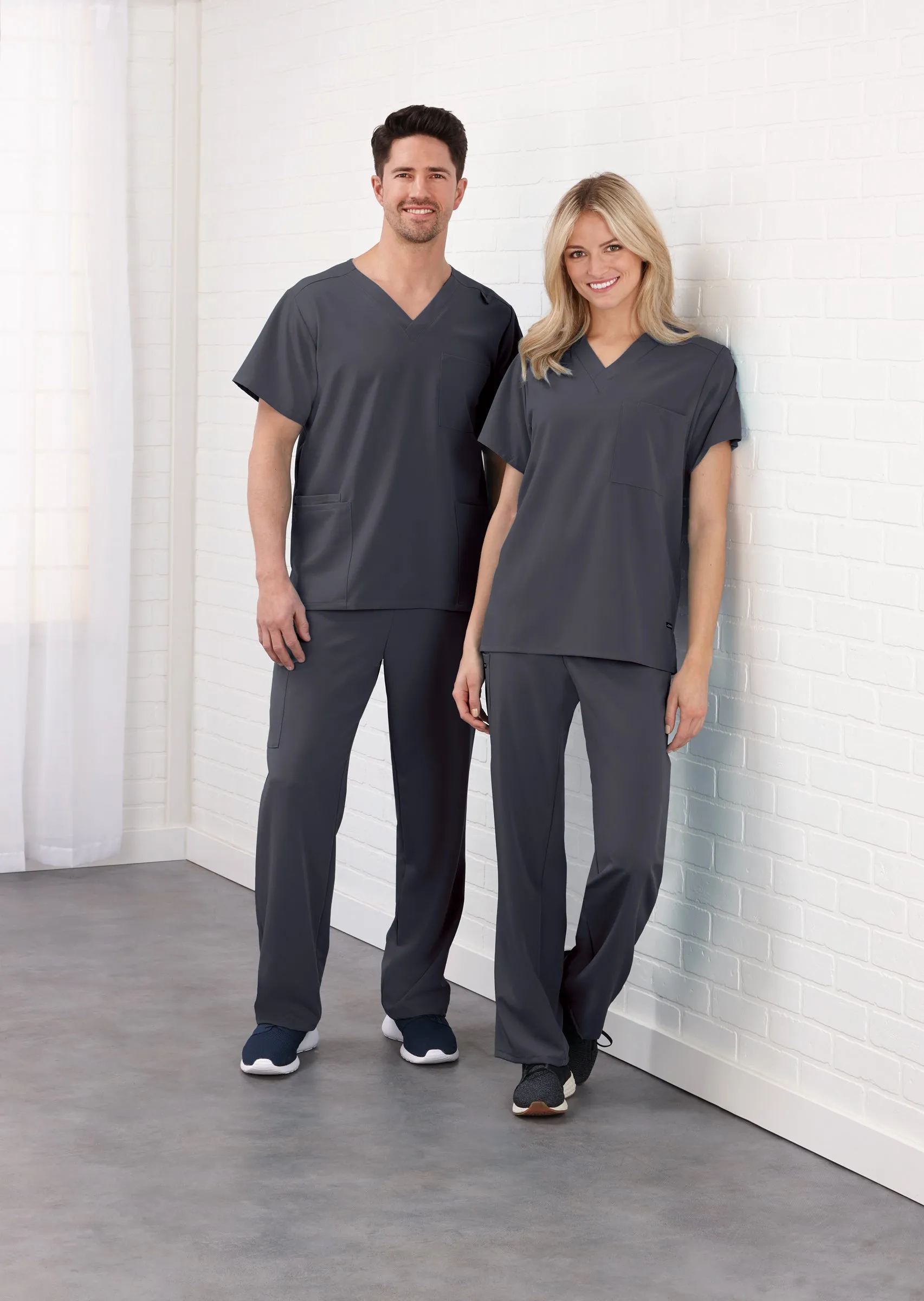 Jockey Unisex Four Pocket Top