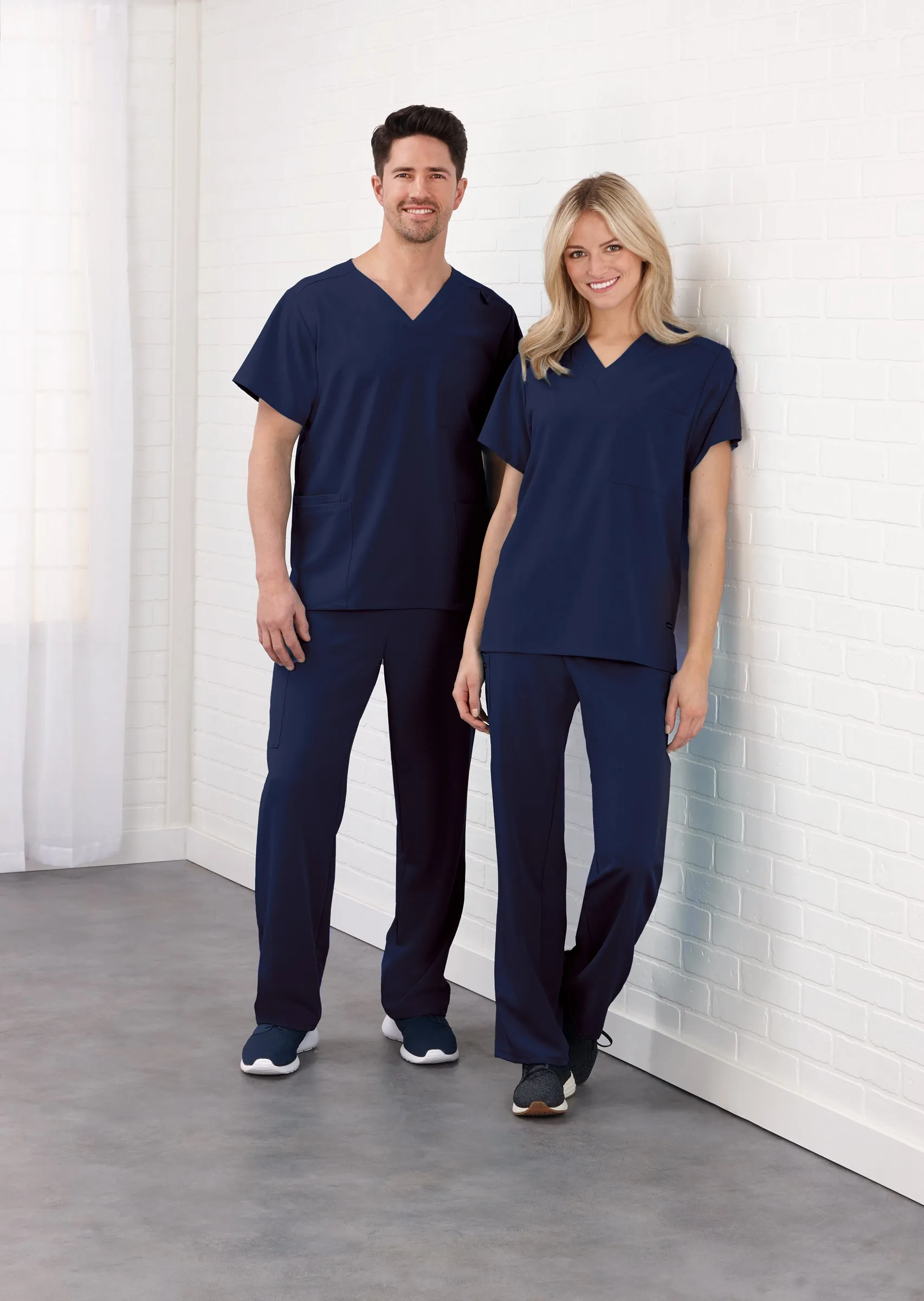 Jockey Unisex Four Pocket Top