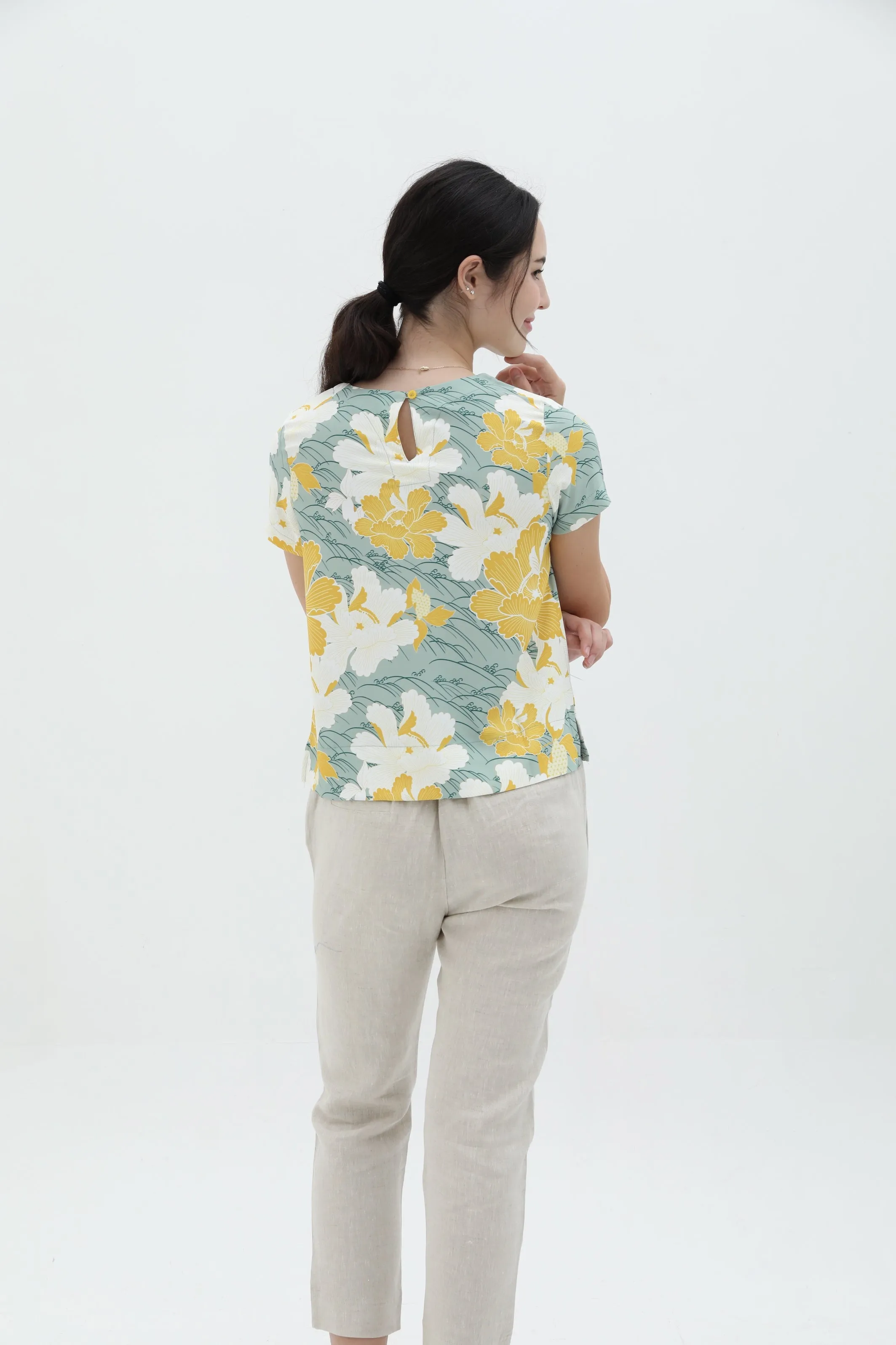 Kimono Chrysanthemum Women Blouse