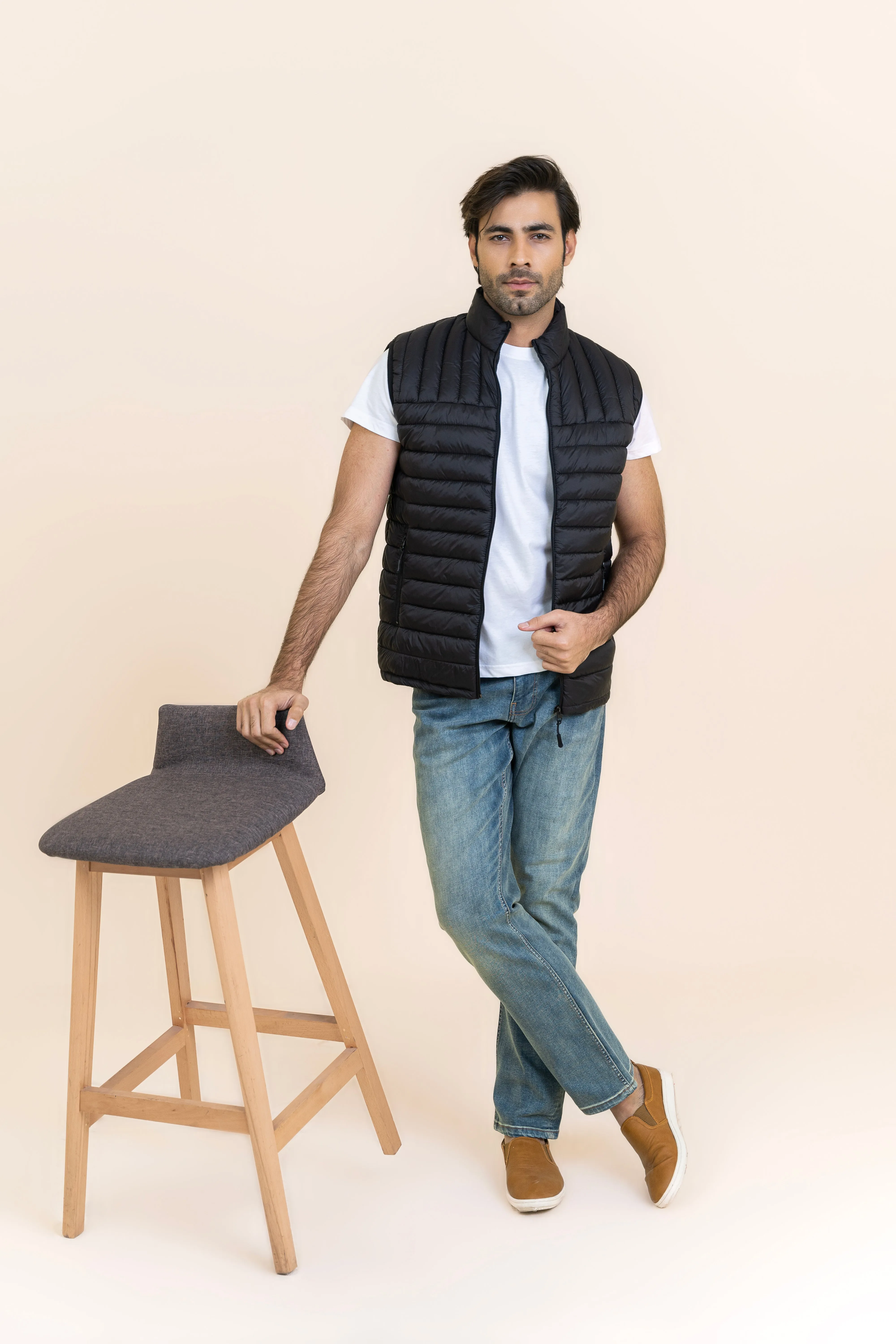 Markhor Black Puffer Sleeve Less Jacket T211-T2