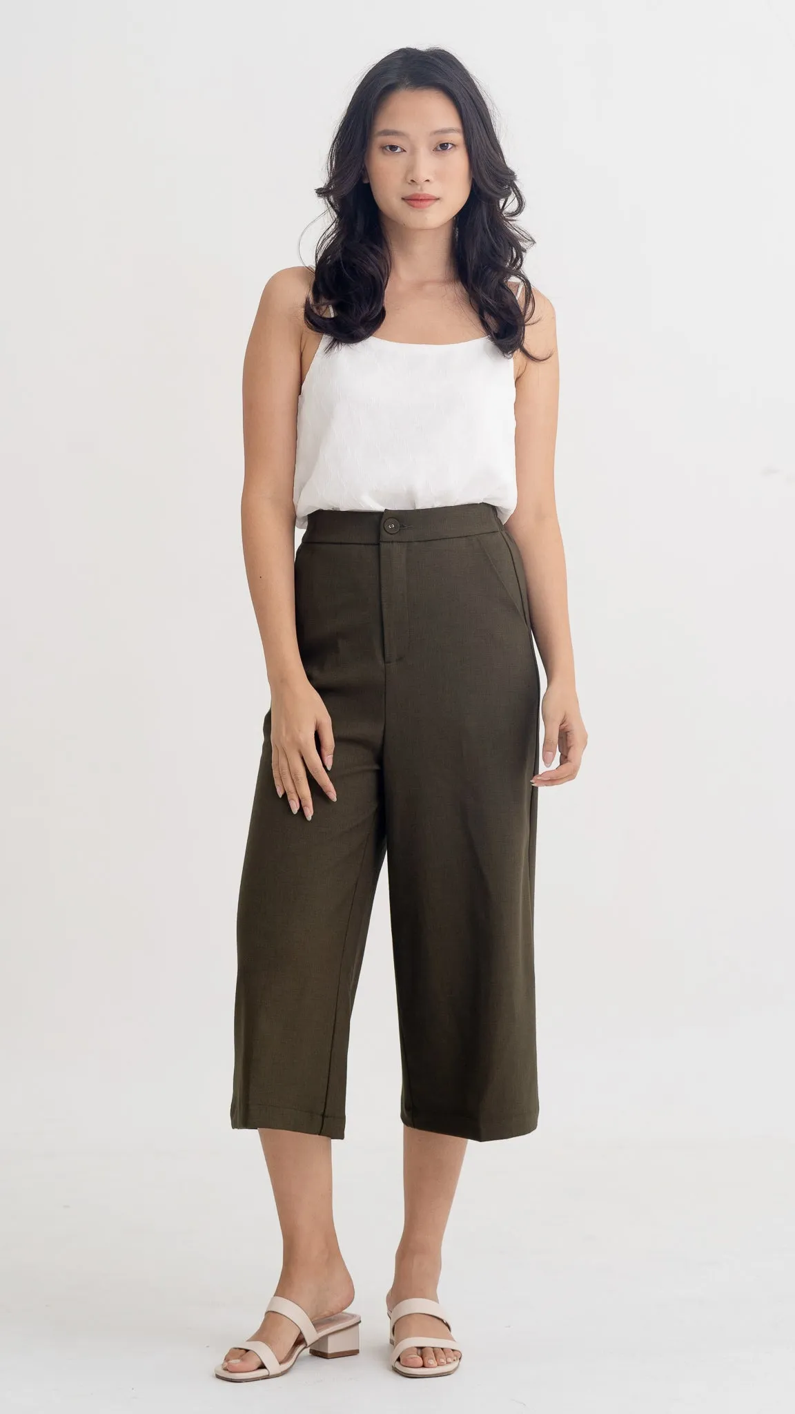 Xin Elastic Waist Culottes in Green [ONLINE ONLY]